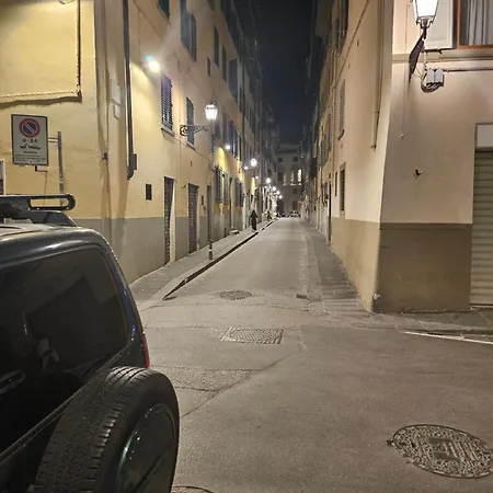 شقة Mini Very Close To The Train Station فلورنس