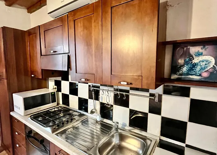 Mini Very Close To The Train Station Apartment Florenz
